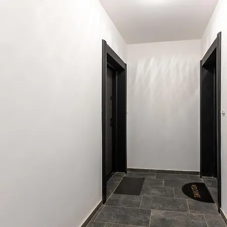 Апартаменти Modern For 4 - Kabakum 600m
