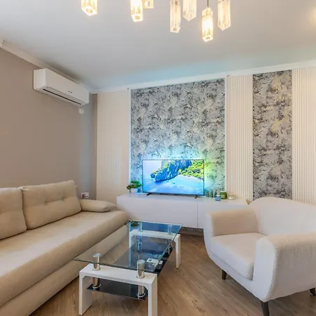 Modern For 4 - Kabakum 600m Апартаменти